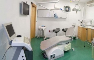 quirófano clínica dental Gijón
