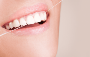 limpieza con seda dental