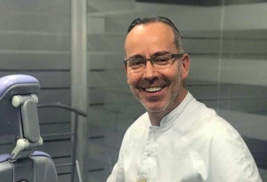 Dr. Humberto Arias Fonseca dentista Gijón